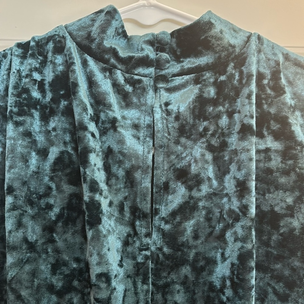 NWT Wayf Crushed Green Velvet Dress​​​​​​ - size L - Picture 4 of 9